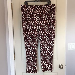 Chico’s Travelers geometric pants size 3 petite